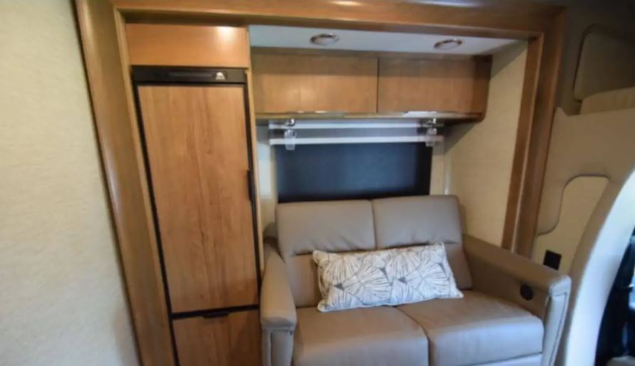 Used 2020 Tiffin Wayfarer 24TW
