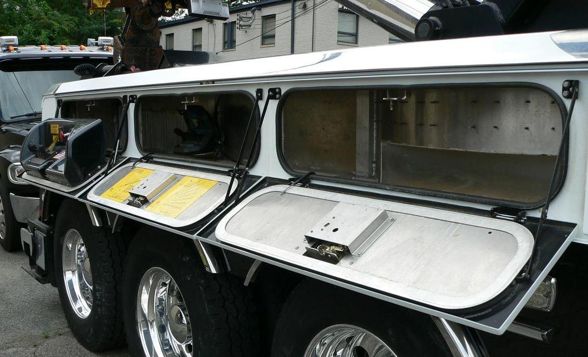 Used 2016 Peterbilt 389