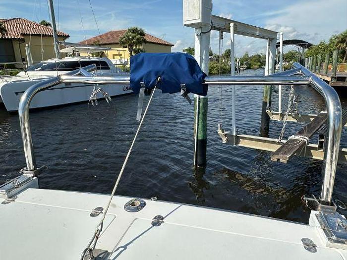 Used 2007 Albin Command Bridge 35