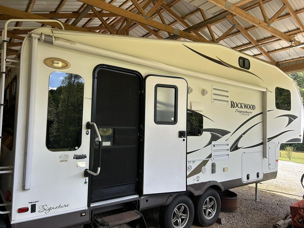 Used 2013 Forest River Rockwood Signature Ultra Lite 8244WS Fifth Wheel
