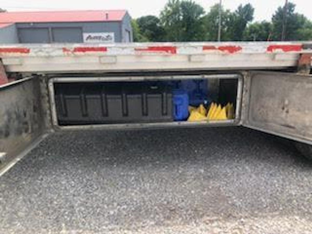 Used 2010 Reitnouer Step Deck Trailer