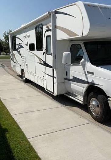 Used 2014 Coachman Leprechaun