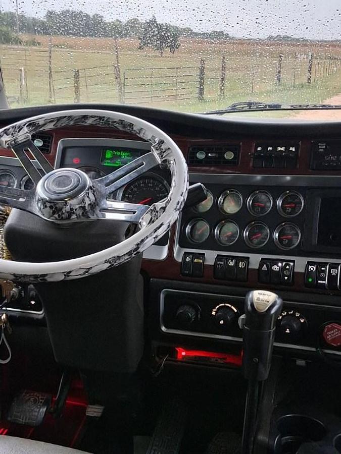 Used 2009 Kenworth T660