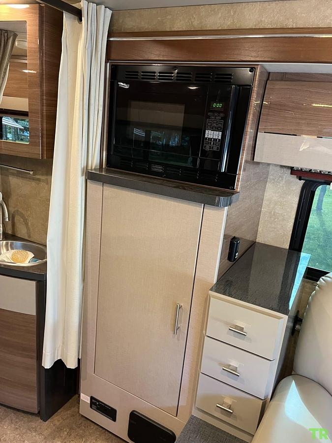 Used 2017 Winnebago View 25j