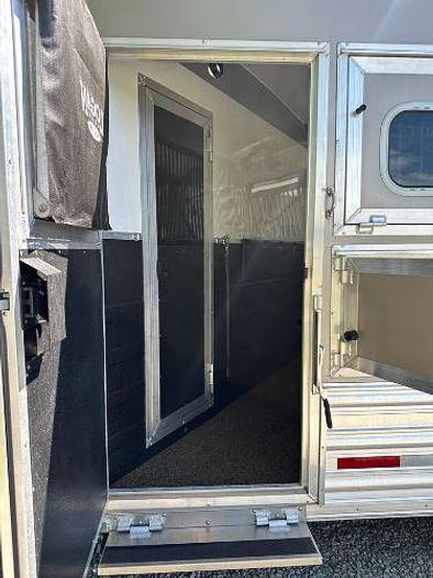 Used 2020 LOGAN XTR Horse Trailer