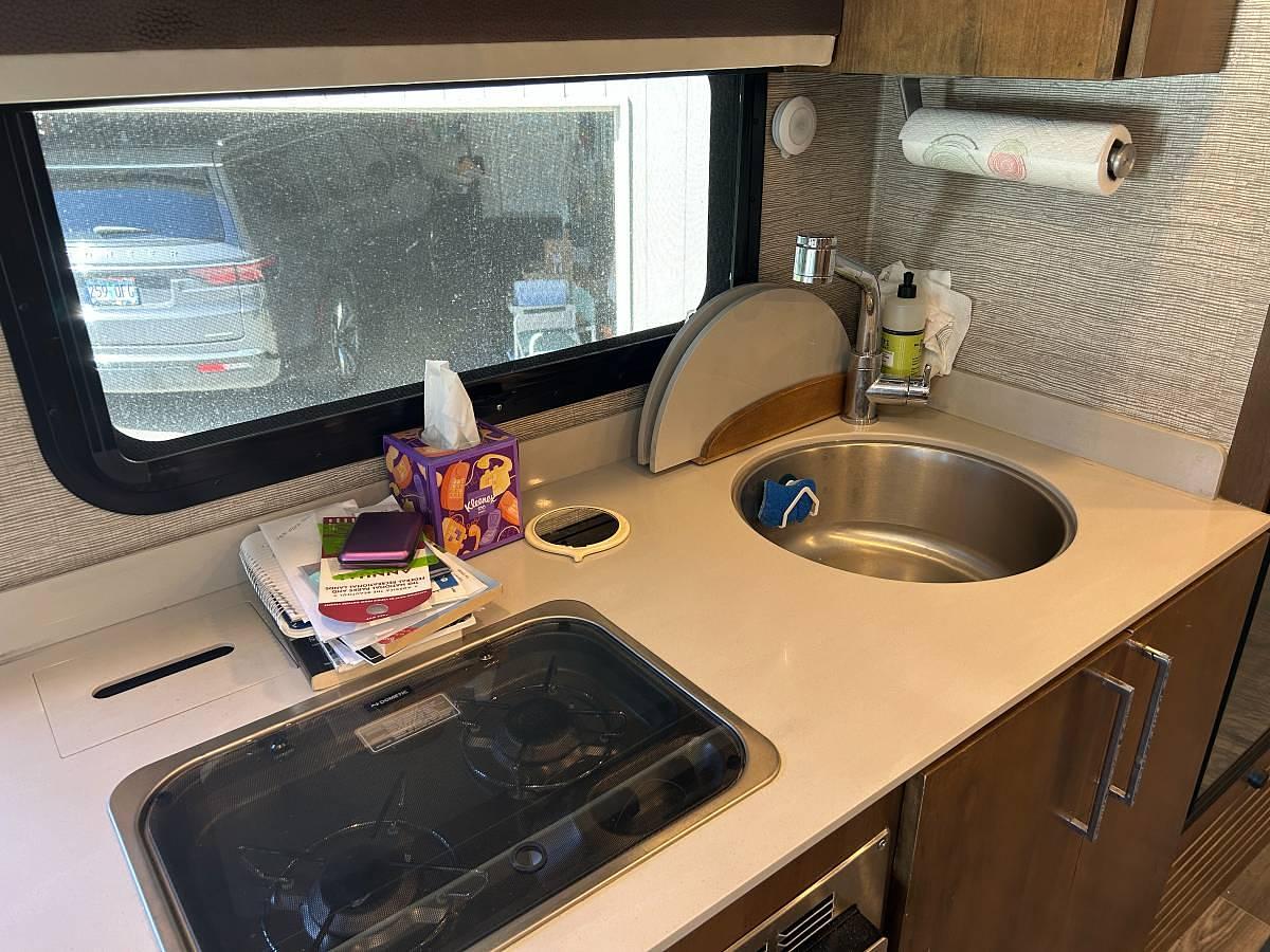 Used 2020 Tiffin Wayfarer RW Class C Motorhome