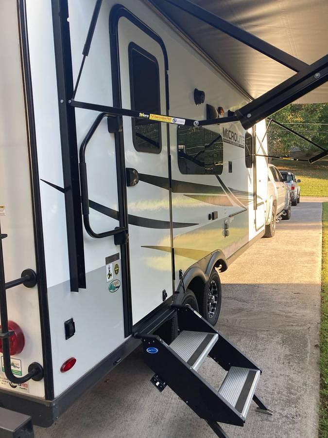 Used 2022 Forest River Flagstaff Micro Lite 21FBRS Travel Trailer
