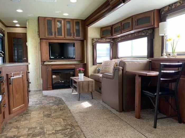 Used 2012 Jayco Seneca 36FK