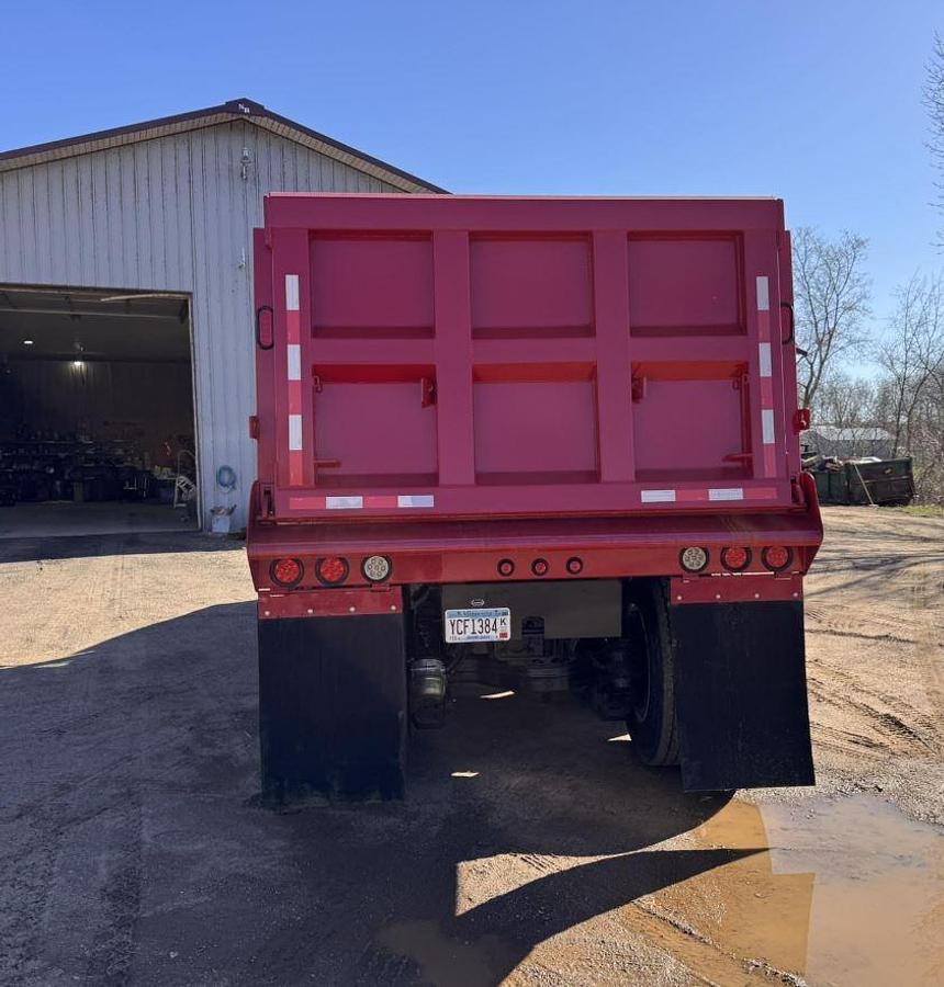 Used 2011 MACK PINNACLE CHU613
