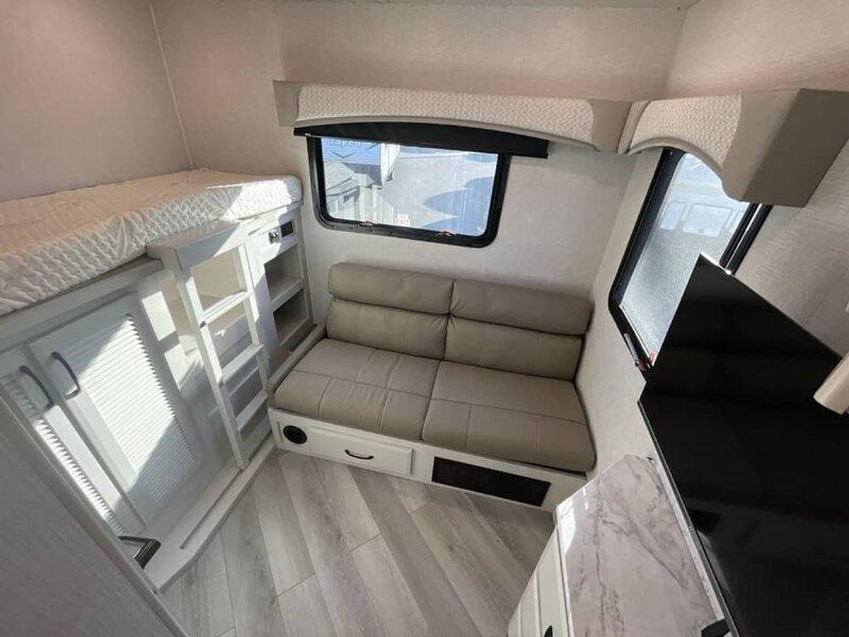 Used 2024 Fleetwood Fortis 36Y