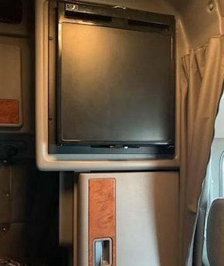 Used 2011 Peterbilt 389