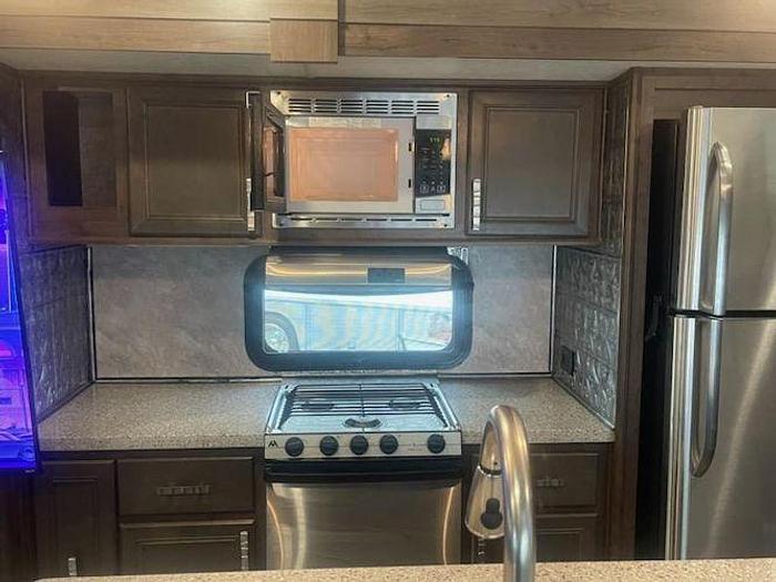 Used 2017 Highland Ridge Open Range Roamer RT323RLS