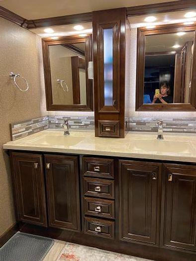 Used 2020 Fleetwood Discovery LXE 40M