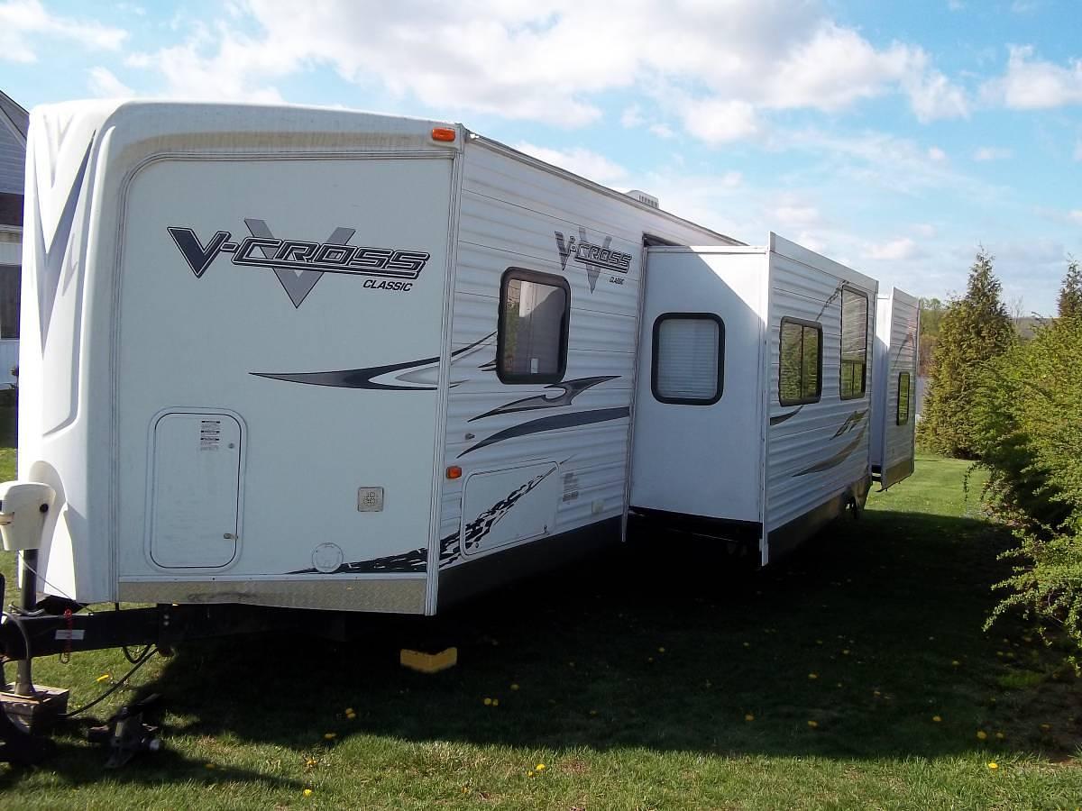 Used 2012 Forest River V Cross 32 FT Travel Trailer