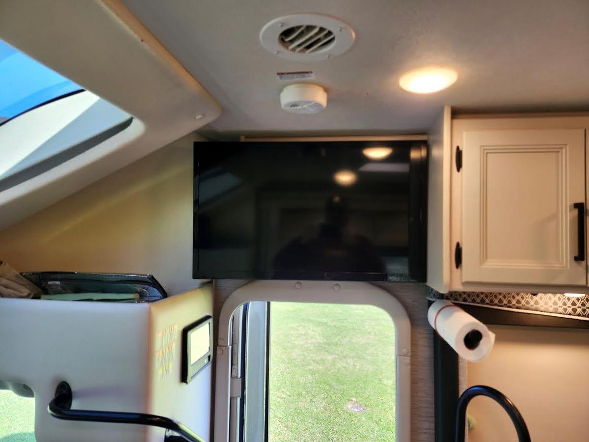 Used 2022 Thor Motor Coach Compass AWD 23TW