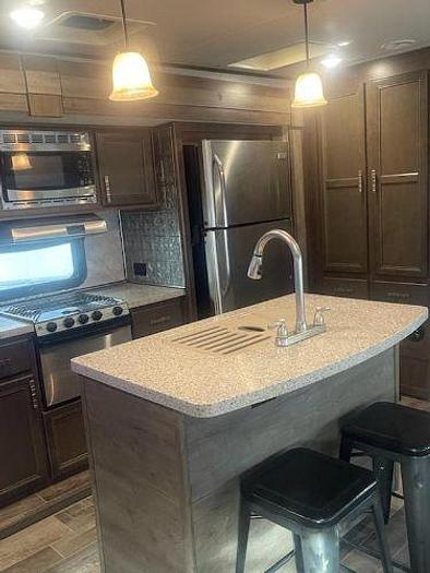 Used 2017 Highland Ridge Open Range Roamer RT323RLS