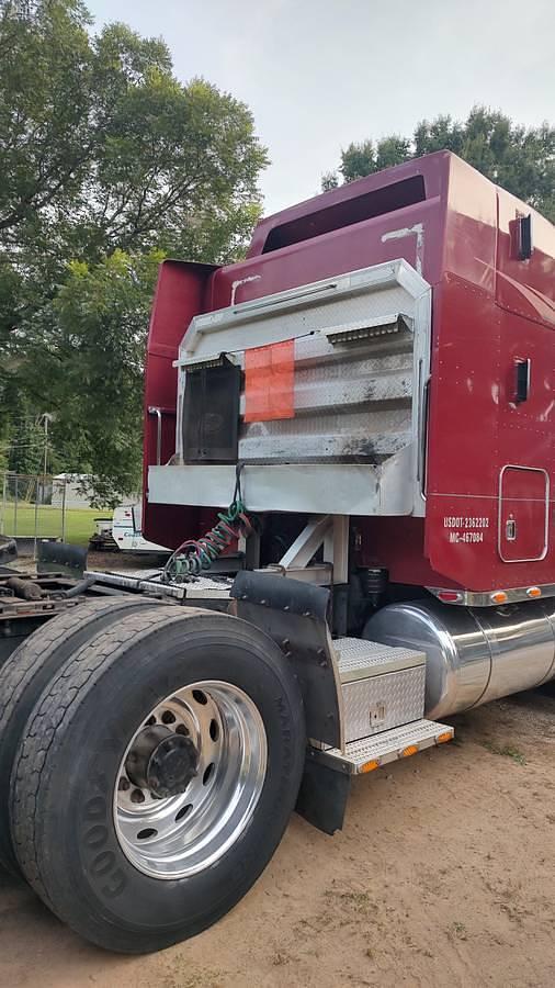 Used 2000 Peterbilt 379 Sleeper Semi Truck