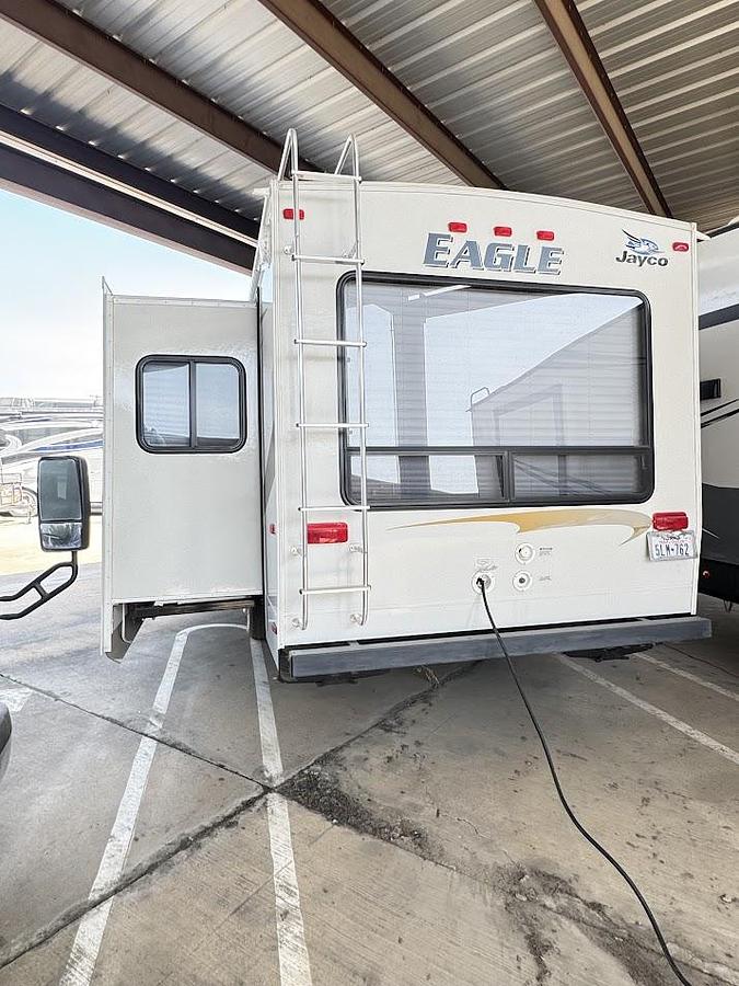 Used 2010 Jayco Eagle 320RLDS Travel Trailer