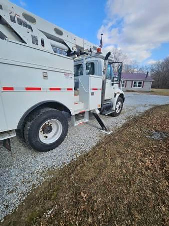 Used 2006 International Bucket Truck