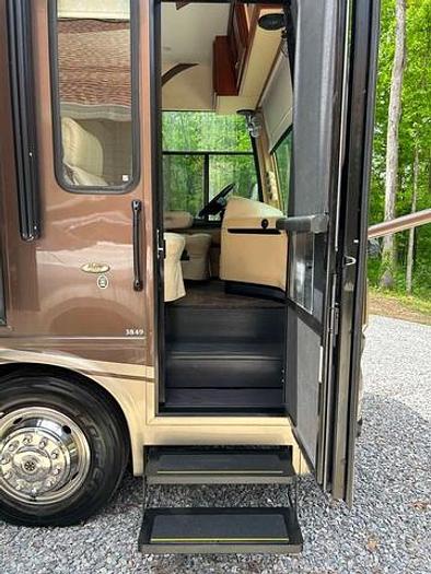 Used 2014 Newmar Ventana LE 3849