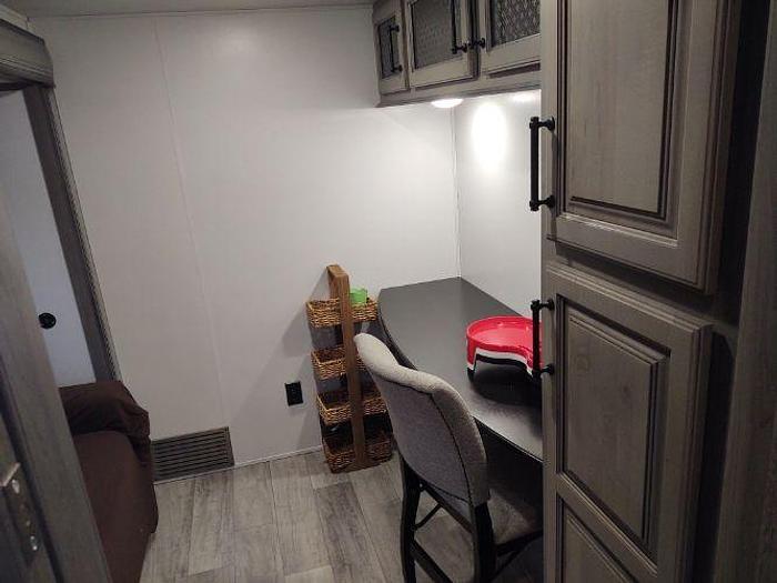 Used 2022 Keystone Montana 3855BR