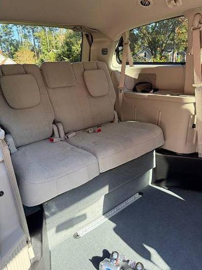 Used 2012 Dodge Grand Caravan SXT