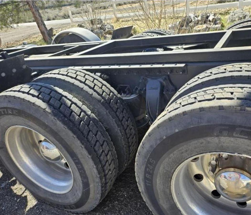Used 2017 Freightliner Cascadia 125