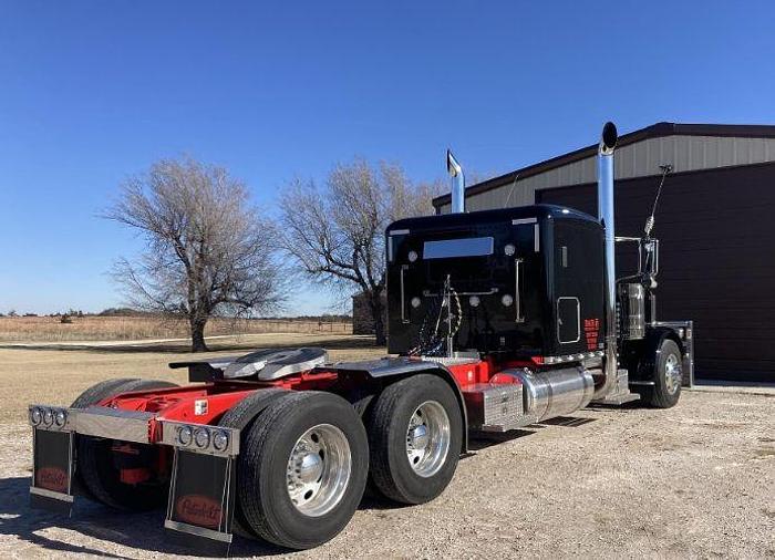 Used 2023 Peterbilt 389