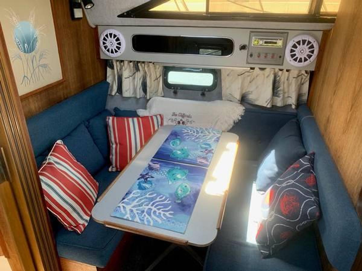 Used 1987 Cruisers 297 Elegante