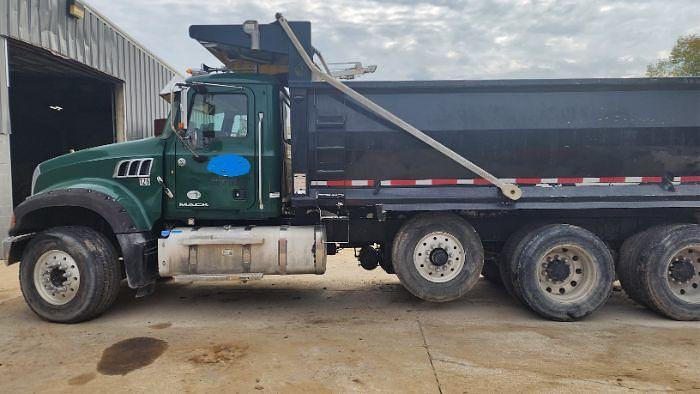 Used 2014 Mack GRANITE GU713