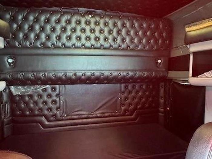 Used 2020 KENWORTH W900L