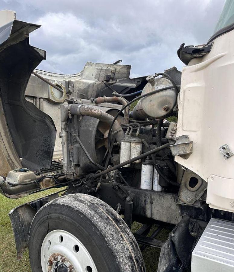 Used 1999 Mack CH613