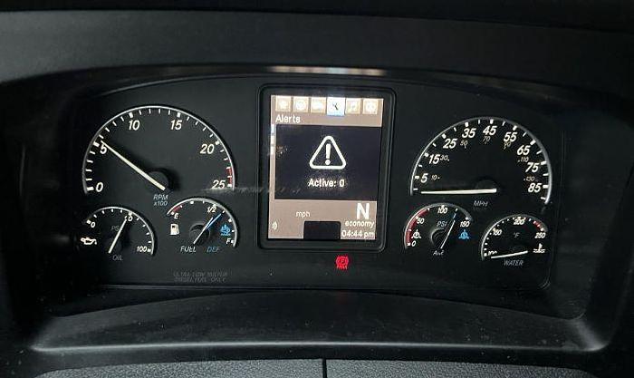 Used 2024 Freightliner CASCADIA 126