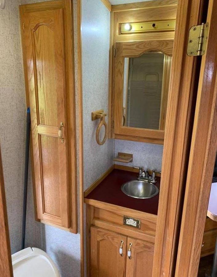 Used 1997 4 Star 4 Horse Trailer