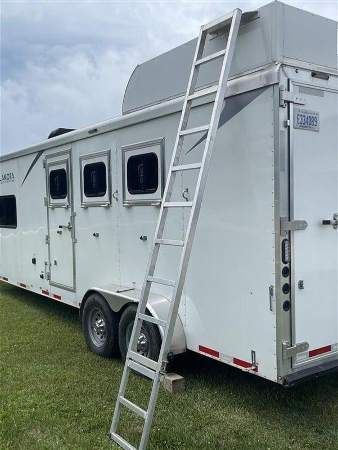 Used 2021 Lakota C7309 3 Horse Trailer with Living Quarters