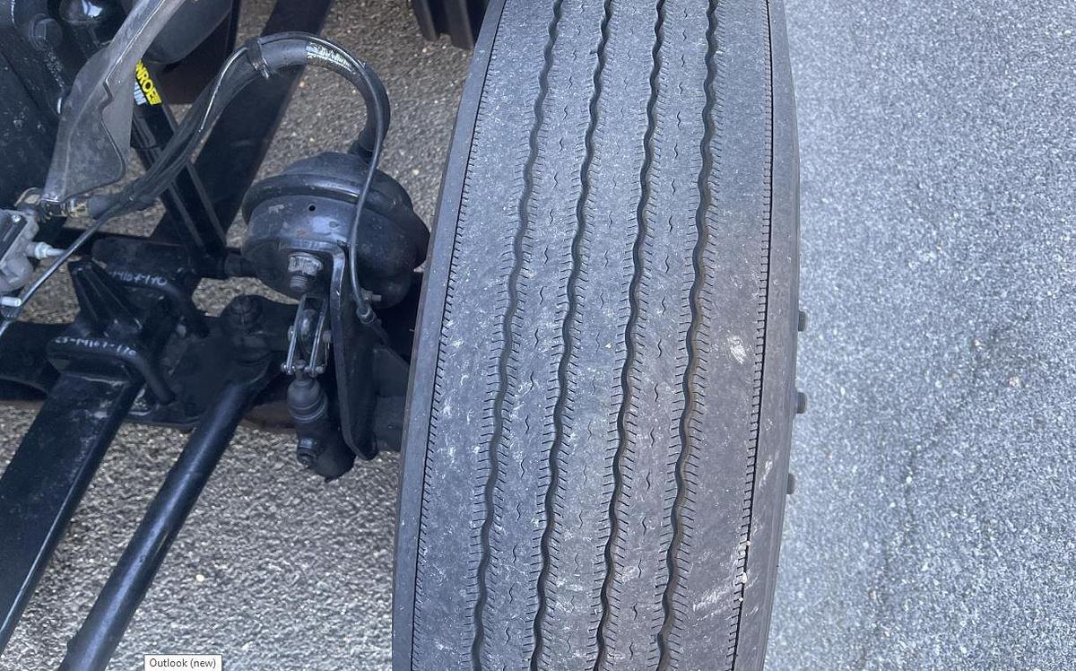 Used 2019 FREIGHTLINER CASCADIA 126