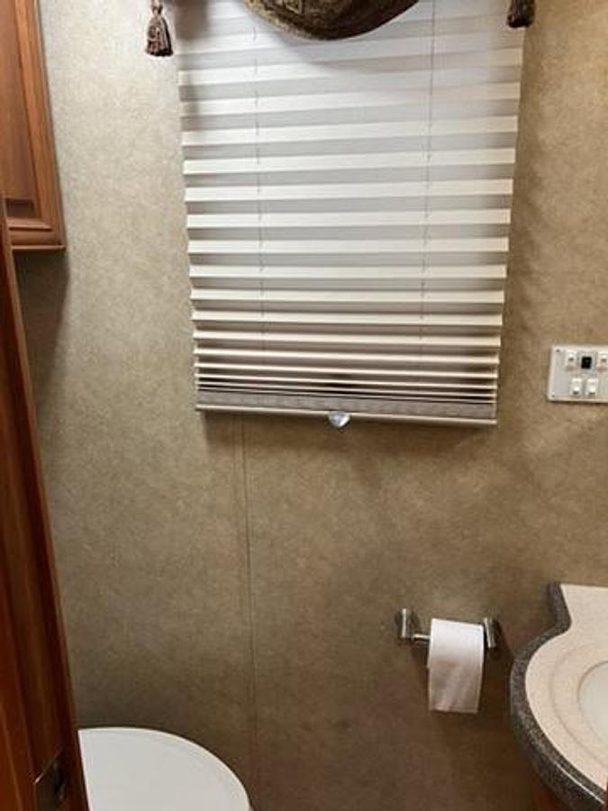 Used 2007 Newmar Essex 4510