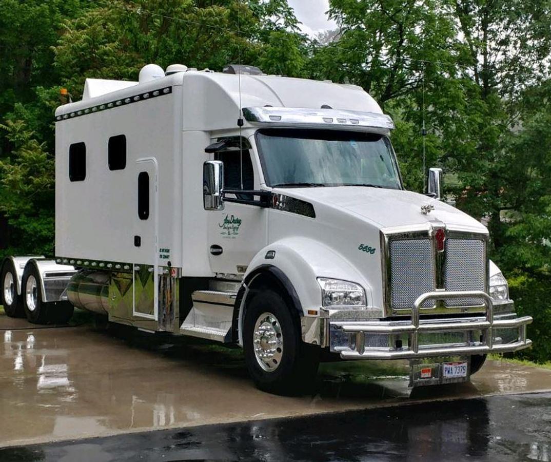 Used 2019 Kenworth T880 with 2013 Doonan Specialized Drop Deck Trailer