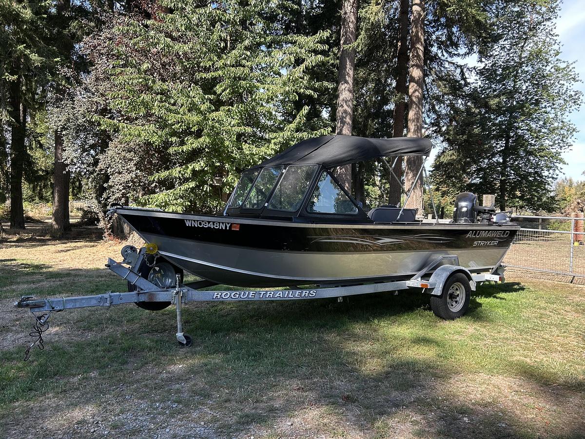 Used 2009 Alumaweld Stryker Fishing Boat