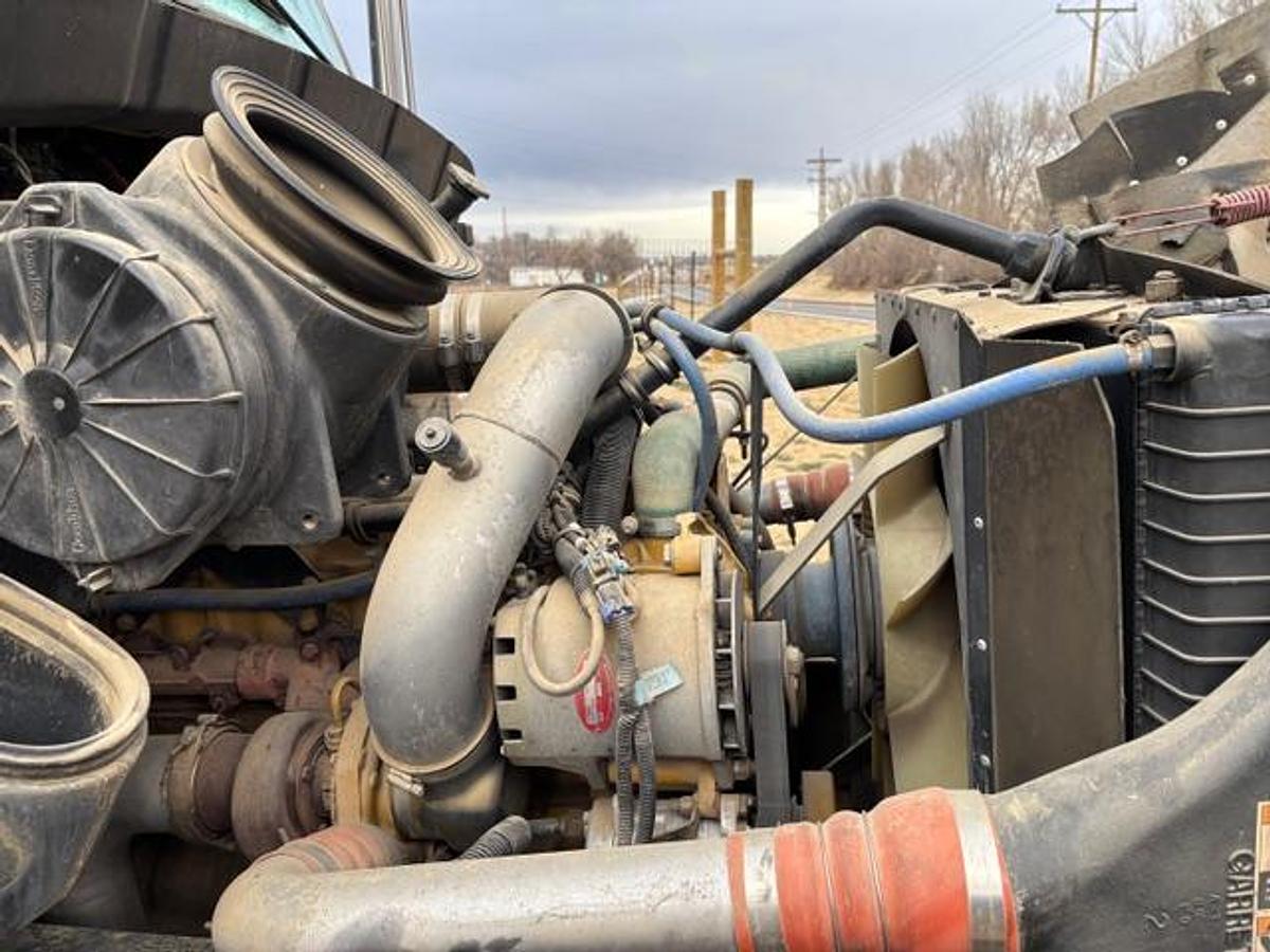 Used 2001 KENWORTH T300