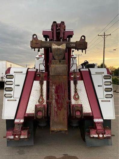 Used 2006 Peterbilt 378 Wrecker Tow Truck