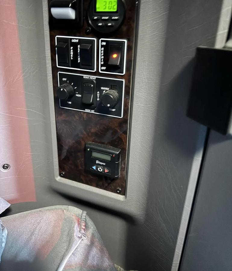 Used 2025 Kenworth W900 Sleeper Semi Truck