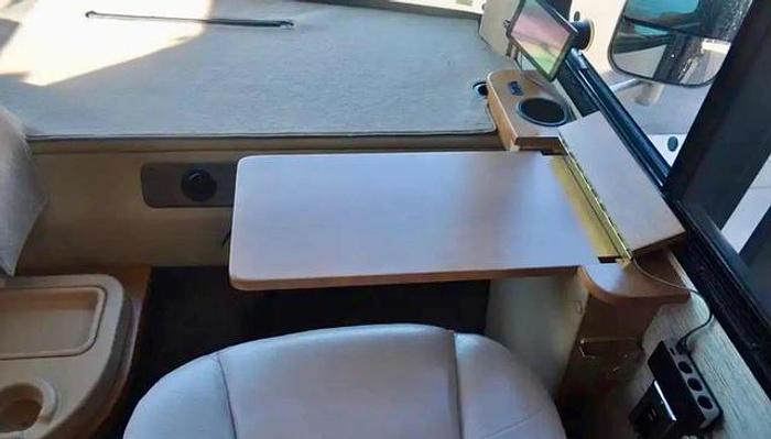 Used 2017 Newmar Bay Star 3401