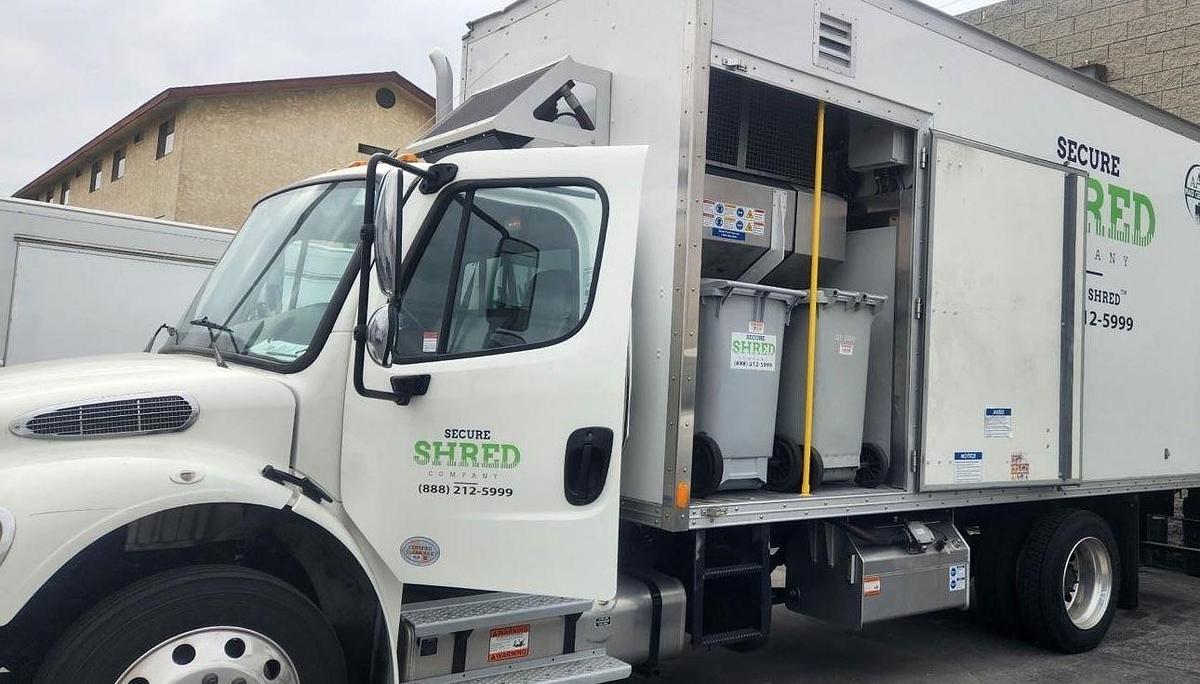 Used 2024 Freightliner business class M2