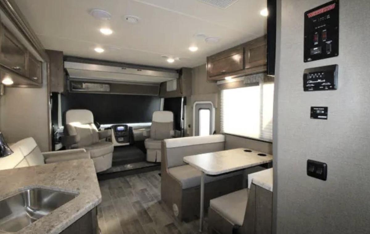 Used 2019 Winnebago Intent 29L Class A Motorhome