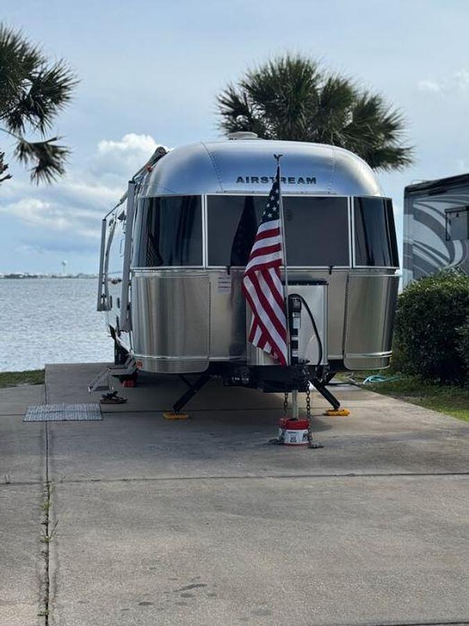 Used 2024 Airstream Globetrotter 30RB Twin