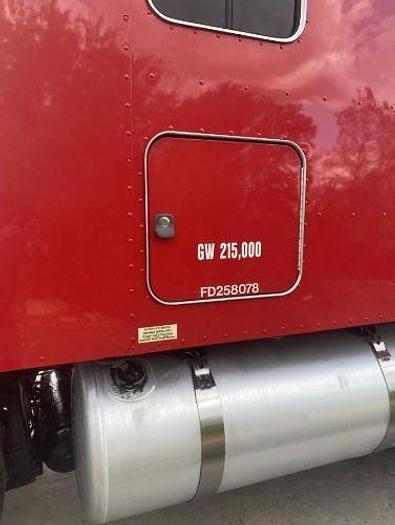 Used 2015 Peterbilt 567