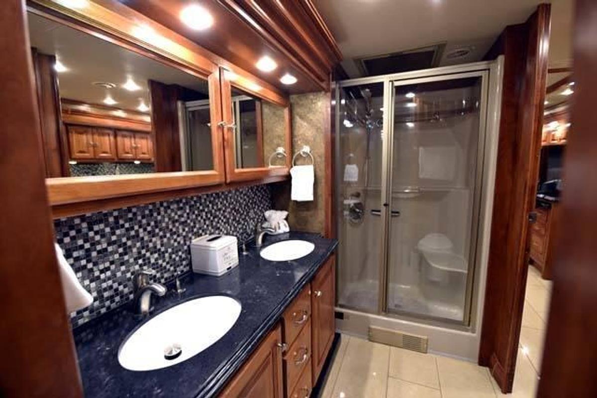 Used 2015 Tiffin Phaeton 40AH Class A Motorhome