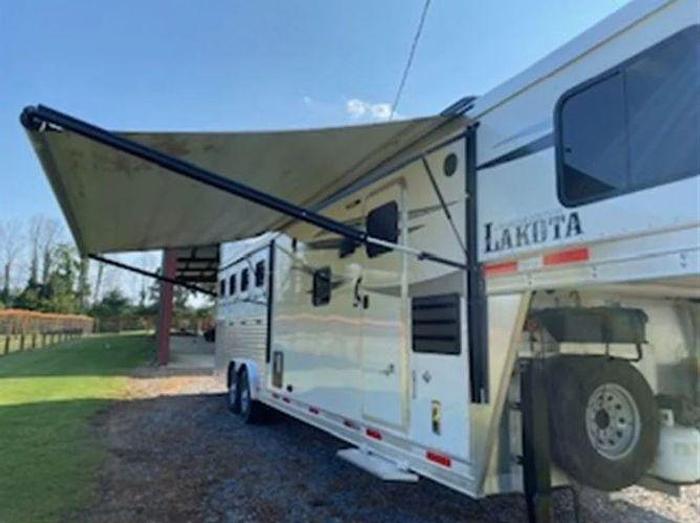 Used 2019 Lakota Charger 8411RK 4 Horse Trailer with Living Quarters