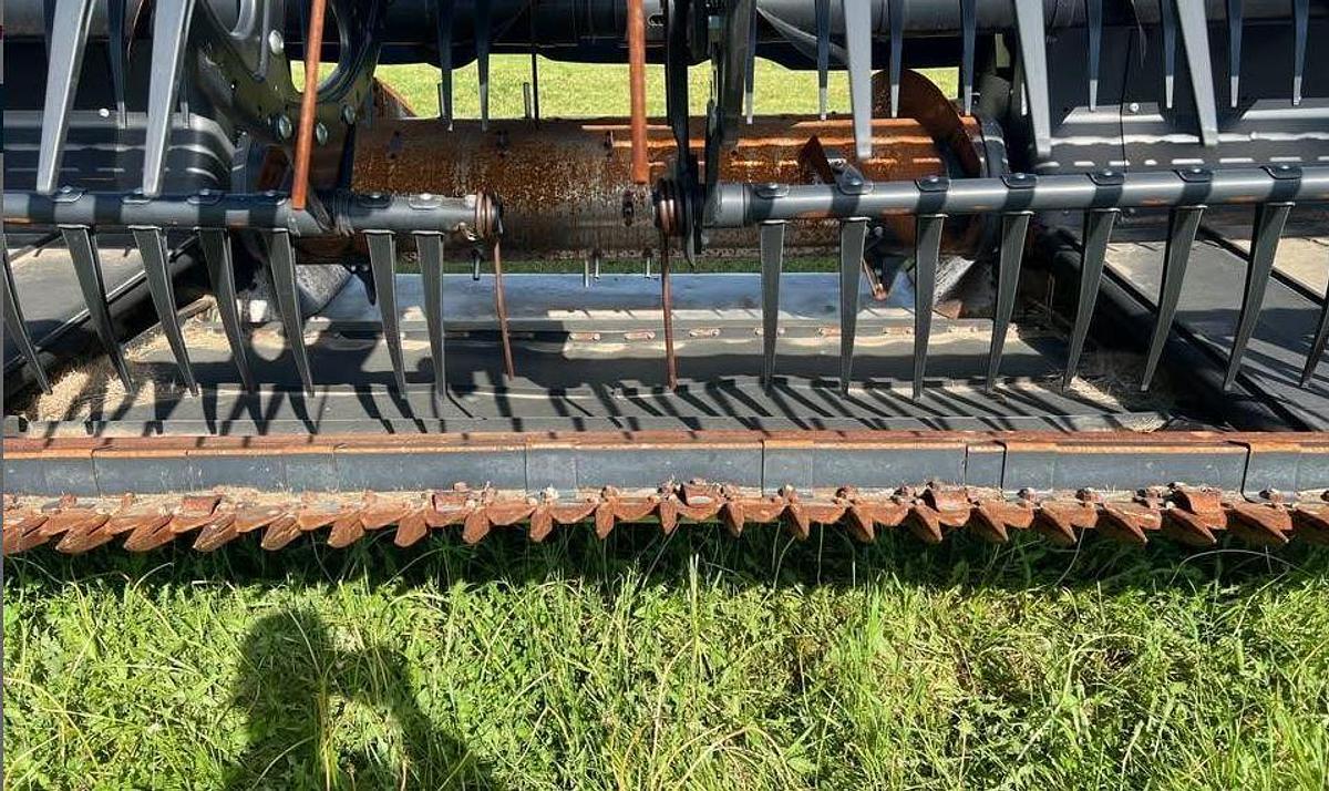 Used 2018 MACDON FD135